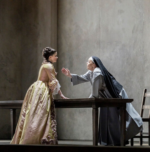 „Dialogues des Carmélites“ © Semperoper Dresden, Foto: Jochen Quast Szene „Dialogues des Carmélites“