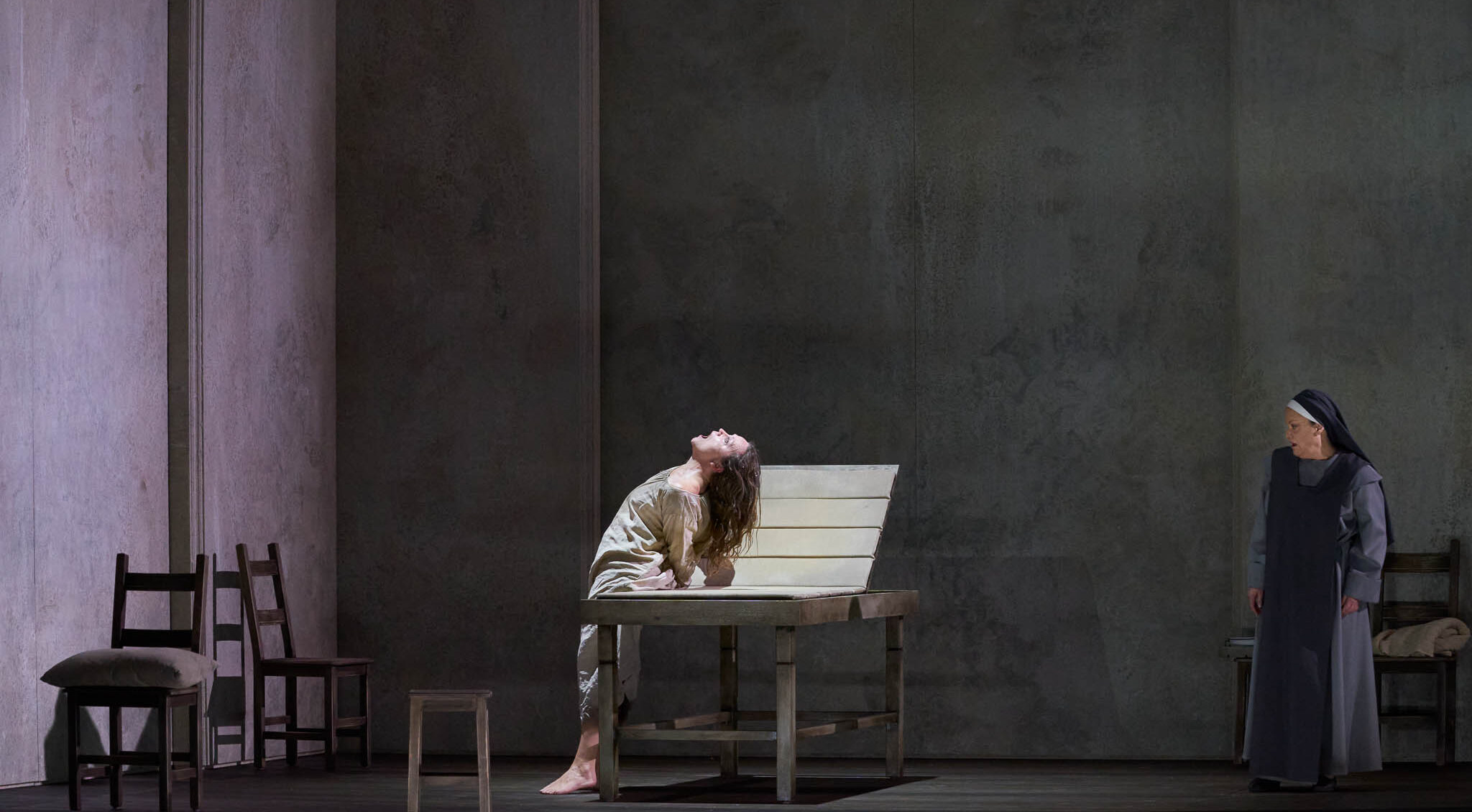 „Dialogues des Carmélites“ © Opernhaus Zürich/Herwig Prammer Szenenbild „Dialogues des Carmélites“