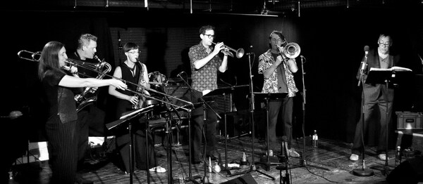 Fenster aus Jazz „Die Ursonate“