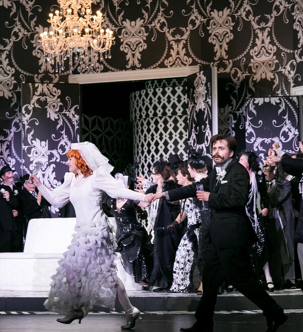 „Der Florentiner Hut“ © Semperoper Dresden, Foto: Mark Schulze Steinen Szene „Der Florentiner Hut“