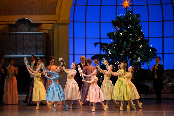 „Der Nussknacker“ © Semperoper Dresden/Marco Chiodi Szene „Der Nussknacker“