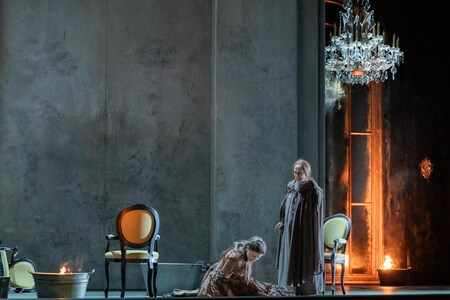 „Dialogues des Carmélites“ © Semperoper Dresden, Foto: Jochen Quast Szenenbild „Dialogues des Carmélites“