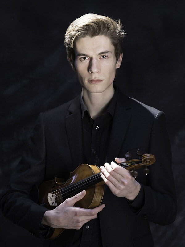 Lukas Stepp © J. Henry Fair