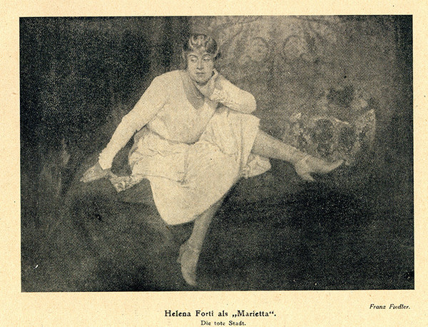 Programmheftabbildung: Helena Forti als Marietta, 1921