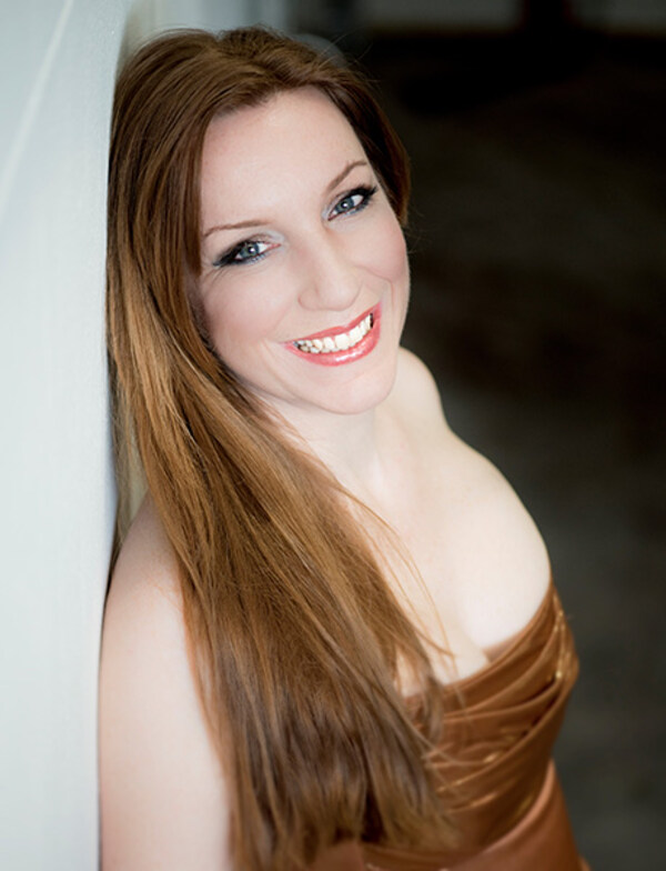 Allison Oakes © Fiona MacPherson