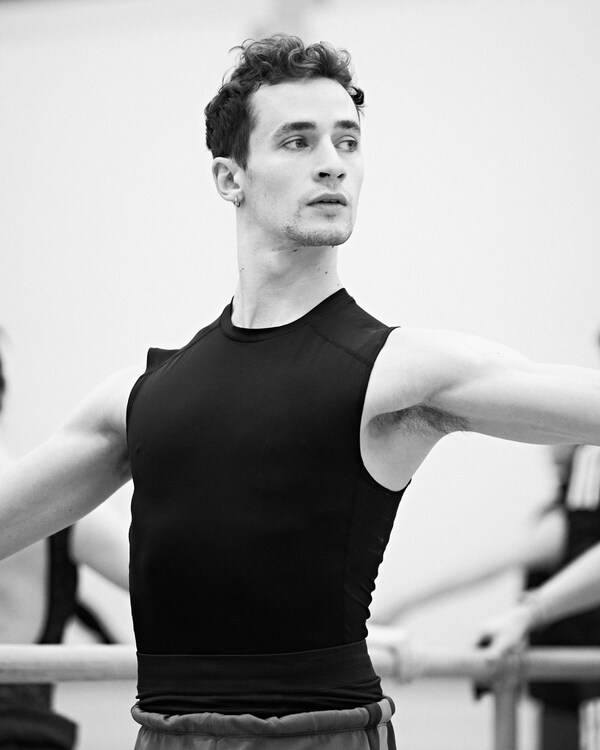 Dustin Eliot © Semperoper Dresden/Admill Kuyler