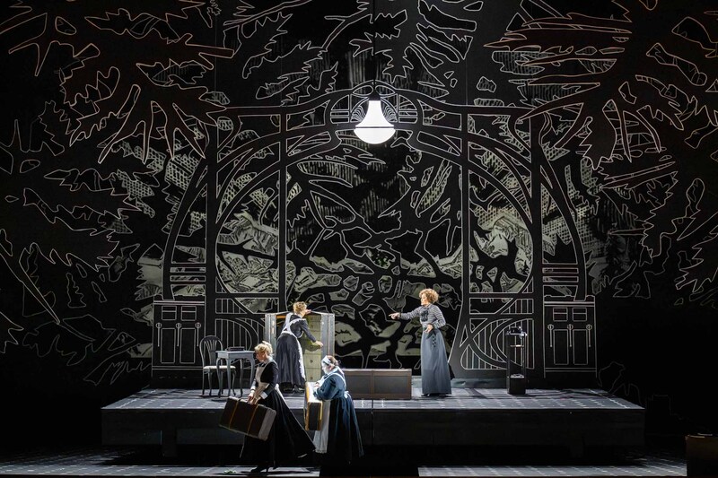 Intermezzo © Semperoper Dresden/Monika Rittershaus Szene aus Intermezzo