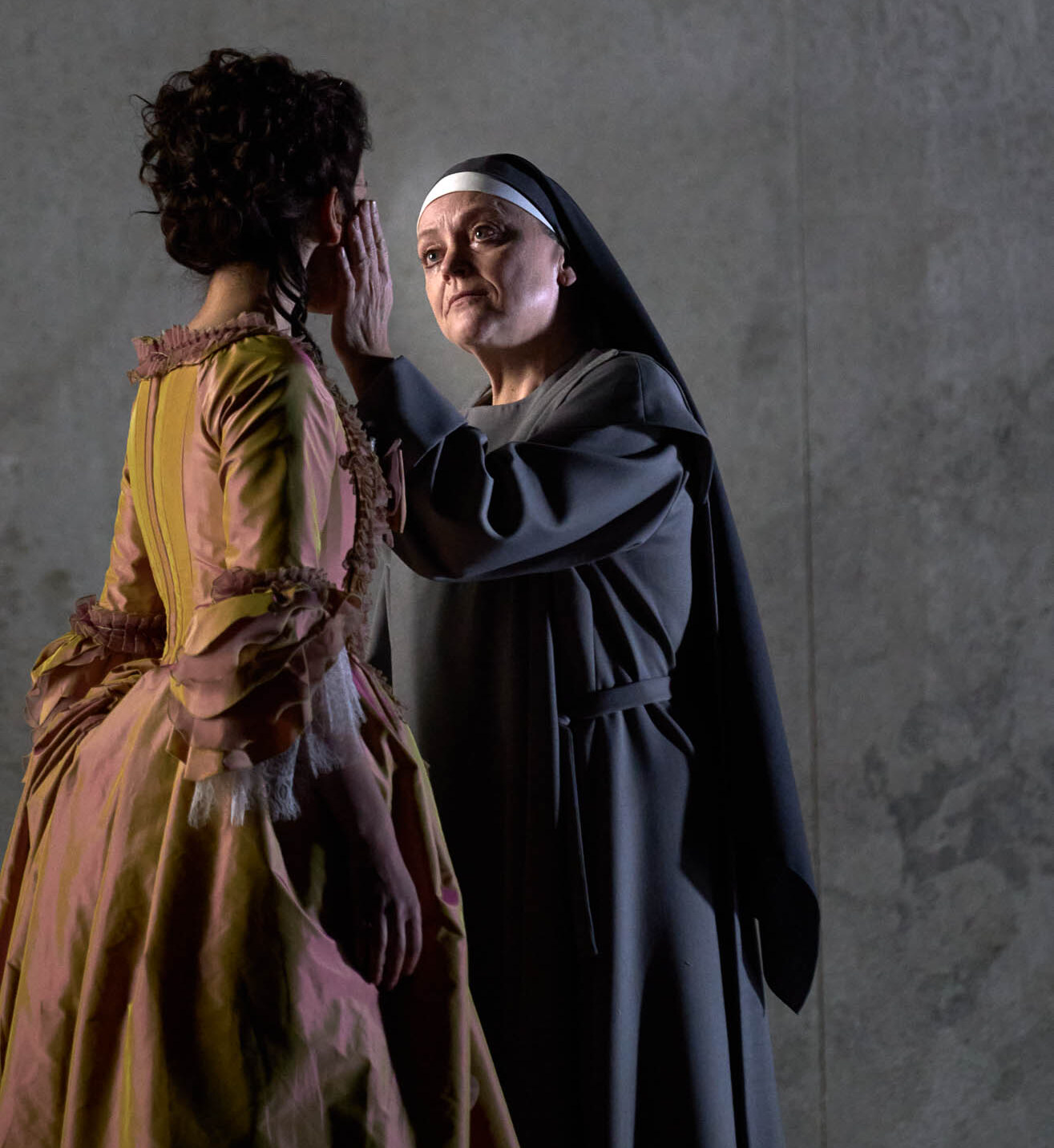 „Dialogues des Carmélites“ © Opernhaus Zürich/Herwig Prammer Szenenbild „Dialogues des Carmélites“