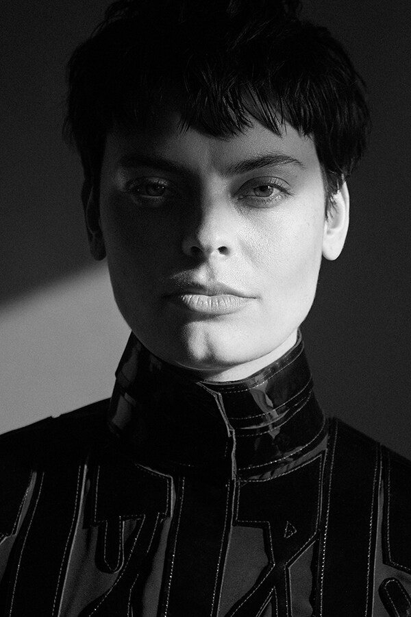 Emily D’Angelo © Mark Pillai