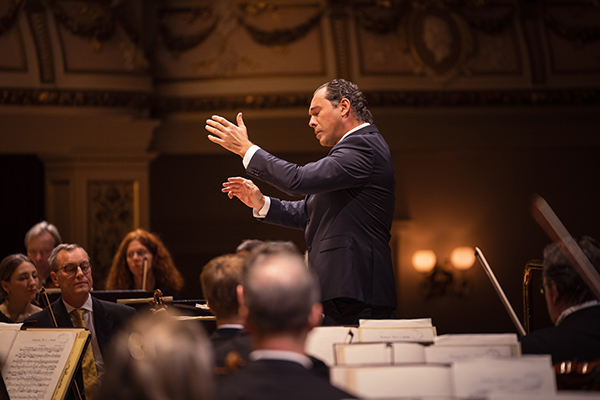 Tugan Sokhiev © Markenfotografie